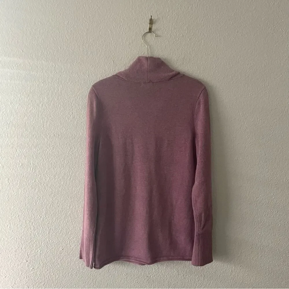 Lilac Sweater V Neck Purple Size Medium